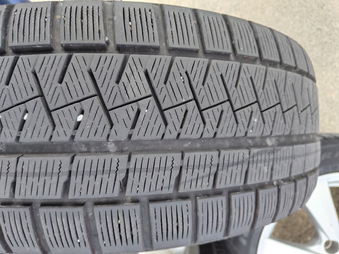 トヨタ 17インチ 純正ホイール＆スタッドレスタイヤセット　215/60/R17