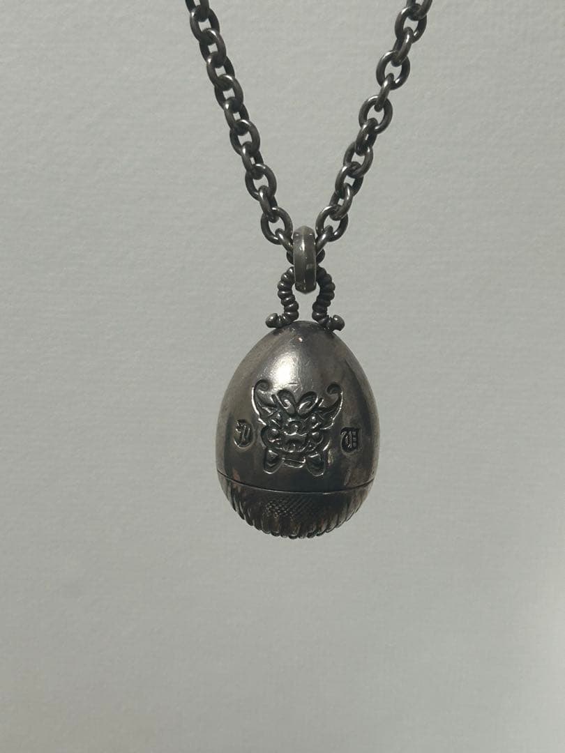 シルバー 卵型ペンダント ネックレス Uzu Emperor UFO クラウド | ペンダント、ネックレス＆チョーカー by Uzu Emperor