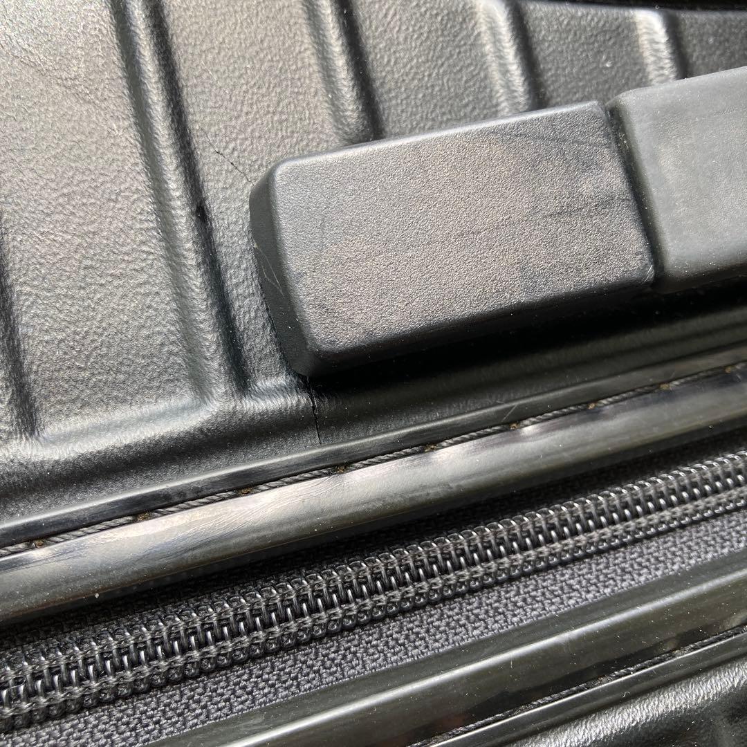 リモワサルサ2輪 デジタル迷彩仕様 最新TSA搭載☆艶消黒35ℓ機内持込