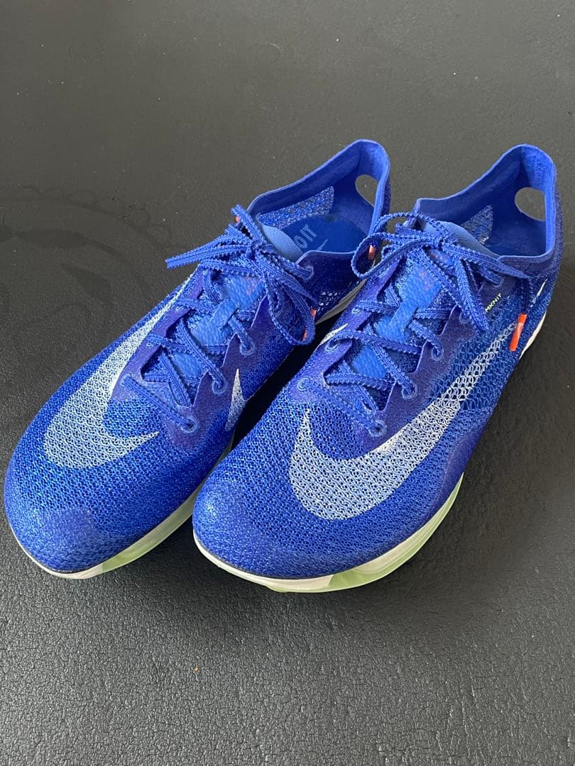 ナイキ中距離用スパイクエアズーム　ビクトリー28cm美品 NIKE（ナイキ） ズーム ビクトリー 3 陸上 スパイク ズーム