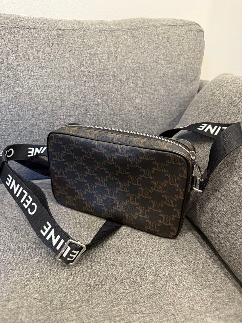 《りる》CELINE メッセンジャーバッグ ブラック