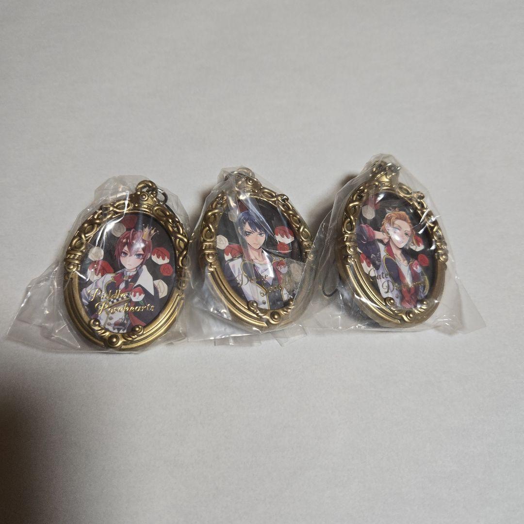 ツイステ　ハーツラビュル寮キャラクターグッズセット