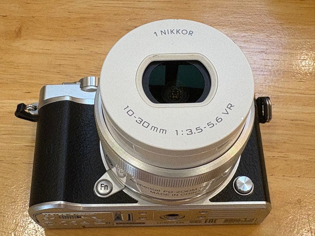 「訳あり」1 NIKKOR 10-30mm f/3.5-5.6 VR レンズ