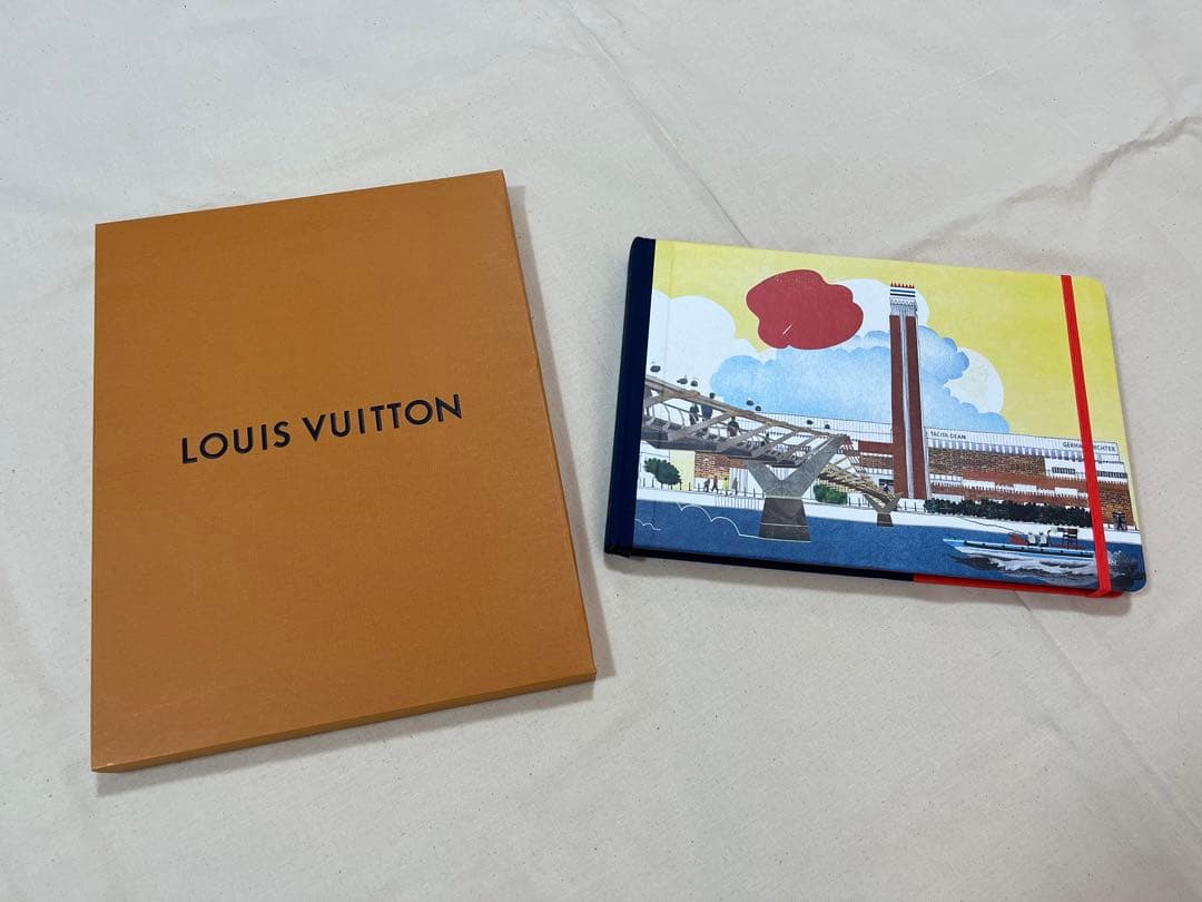 Louis Vuitton トラベルブック【London】