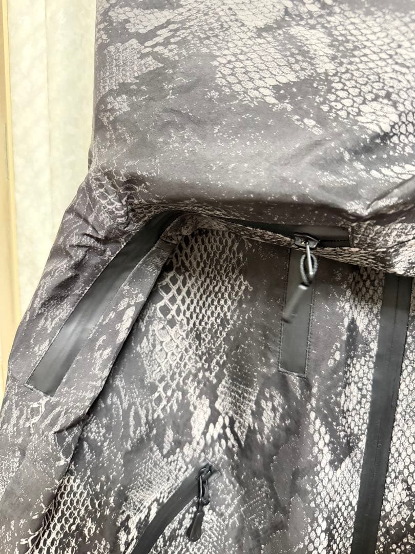 ZACHARIAH スノーボードウェア 蛇柄 ブラック Sサイズ 男女兼用 - メルカリ