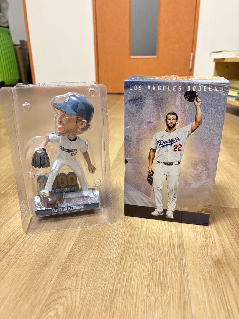 【球場限定】9/20クレイトンカーショー3000奪三振ボブルヘッド 限定ゴールド】カーショー ボブルヘッド 3000奪三振 来場者限定 - メルカリ