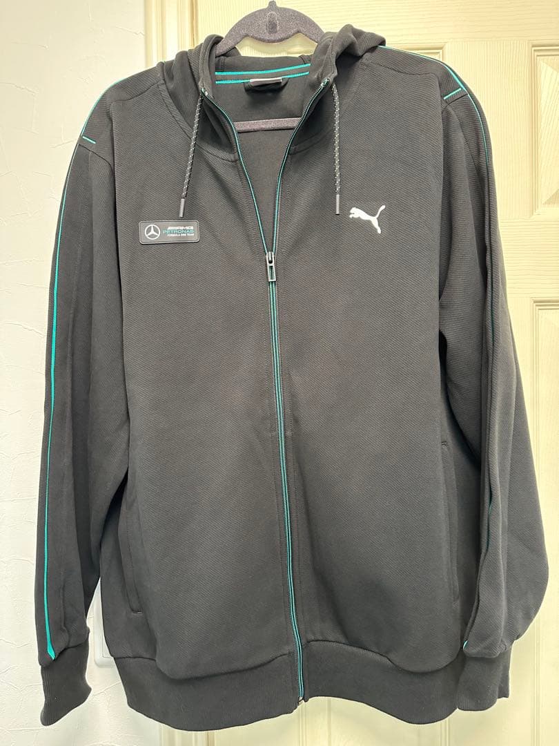 秋物最終値下げしました‼️【新品】Puma メルセデス・ベンツ ジャージ上下セット puma × MERCEMES AMG プーマ × メルセデスベンツ トラックジャケット