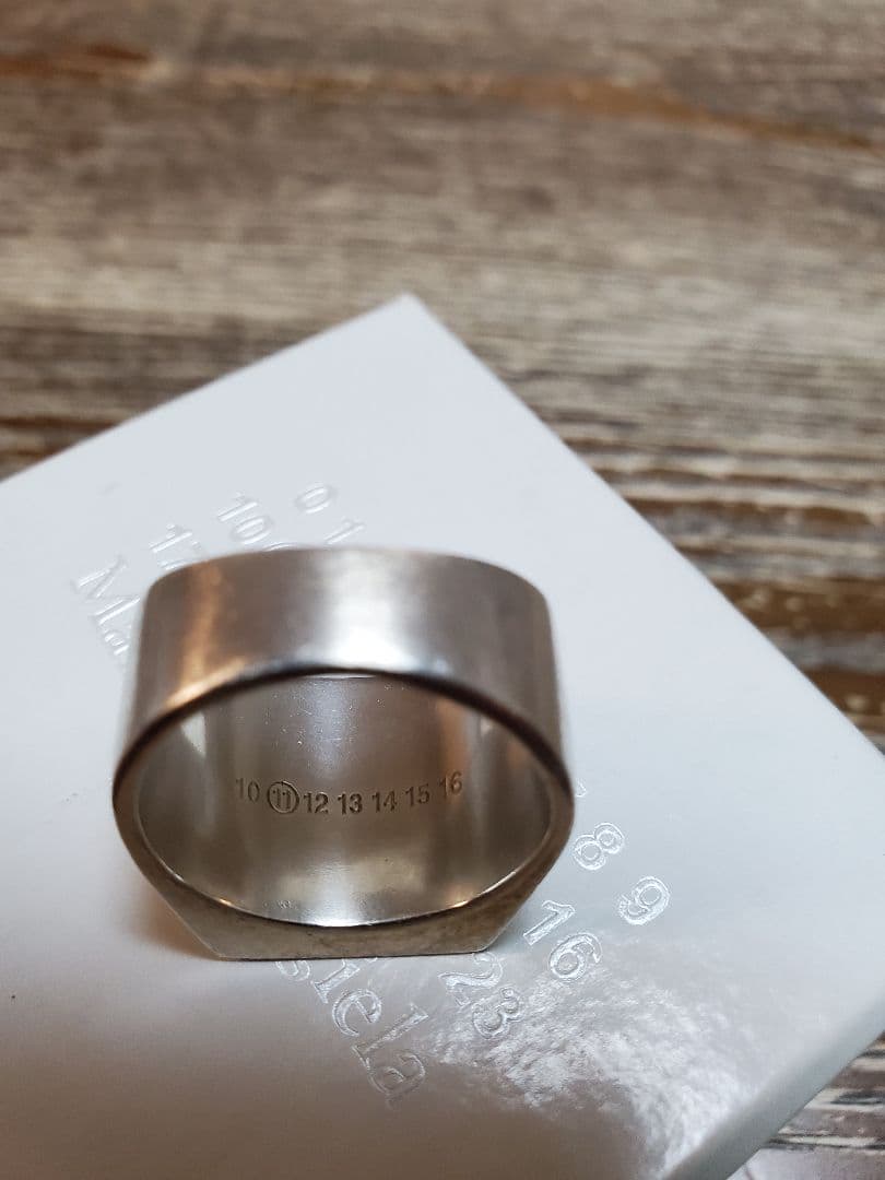 リッケンバッカー　マルジェラ　オニキス　スクエア　リング