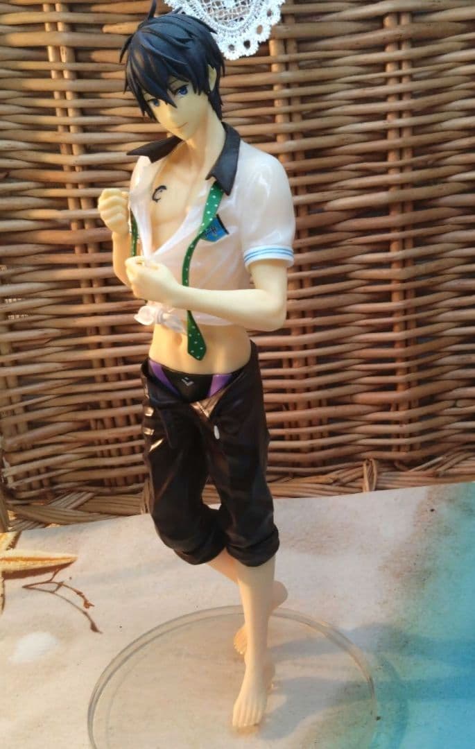 送料無料 Free！ES 七瀬遙 フィギュア 箱無し 一部パーツ欠品