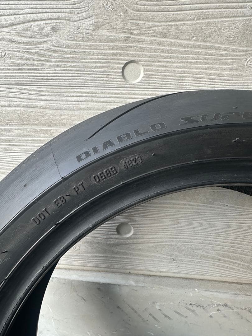 パーツ super corsa 120/70-ZR17 180/55-ZR17