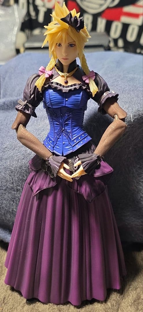 FF VII リメイク PLAY ARTS改 クラウド ドレス Verフィギュア Amazon.co.jp: ファイナルファンタジーVII リメイク PLAY ARTS改