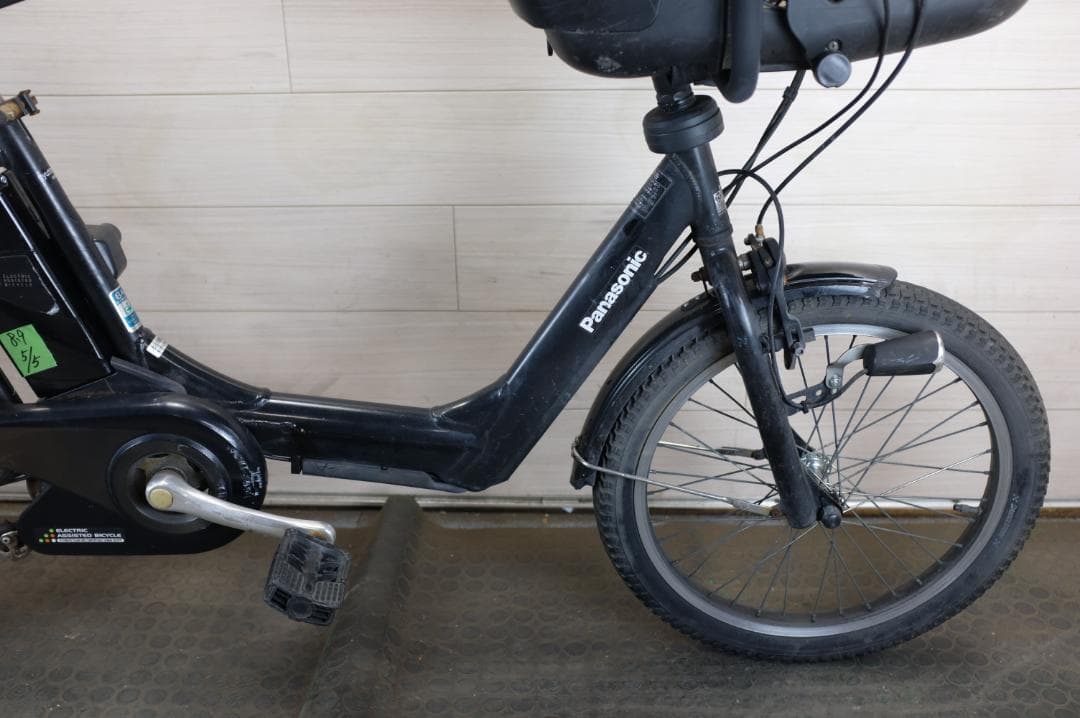 新基準パナソニック ギュット　　20インチ　3段　8.9Ah（5点灯）充電器あり