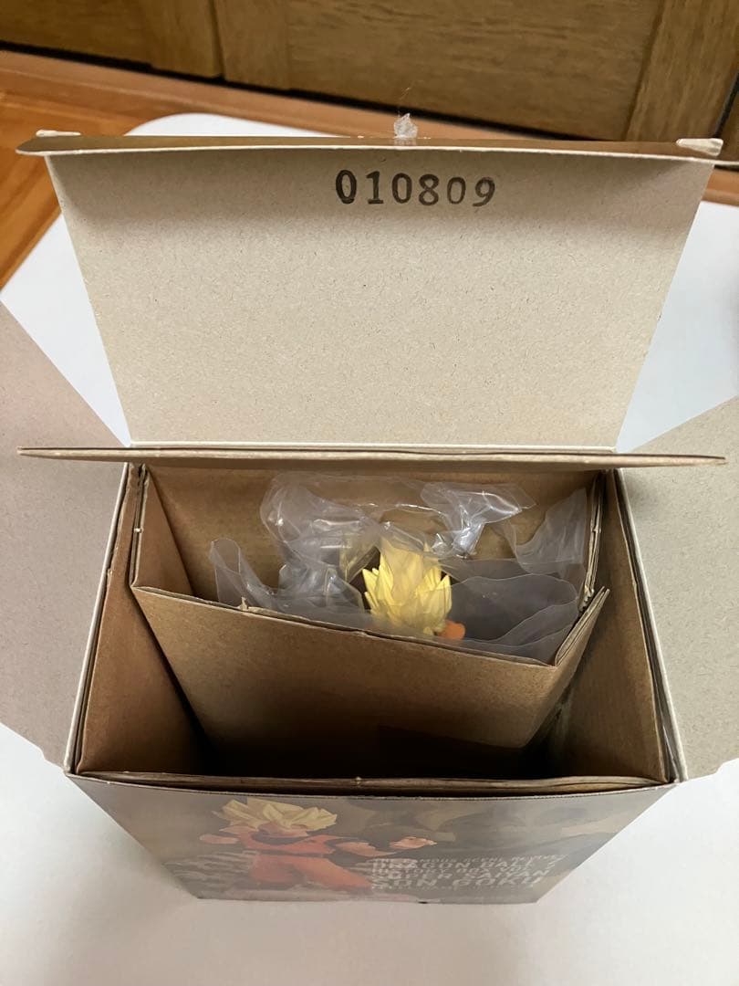 ドラゴンボールフィギュア　セル　自爆海外　孫悟空　セット　オマケ　ラミネート