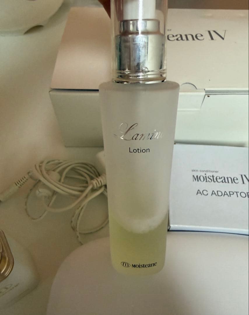 化粧水・美容液のおまけつき】モイスティーヌIV スキン