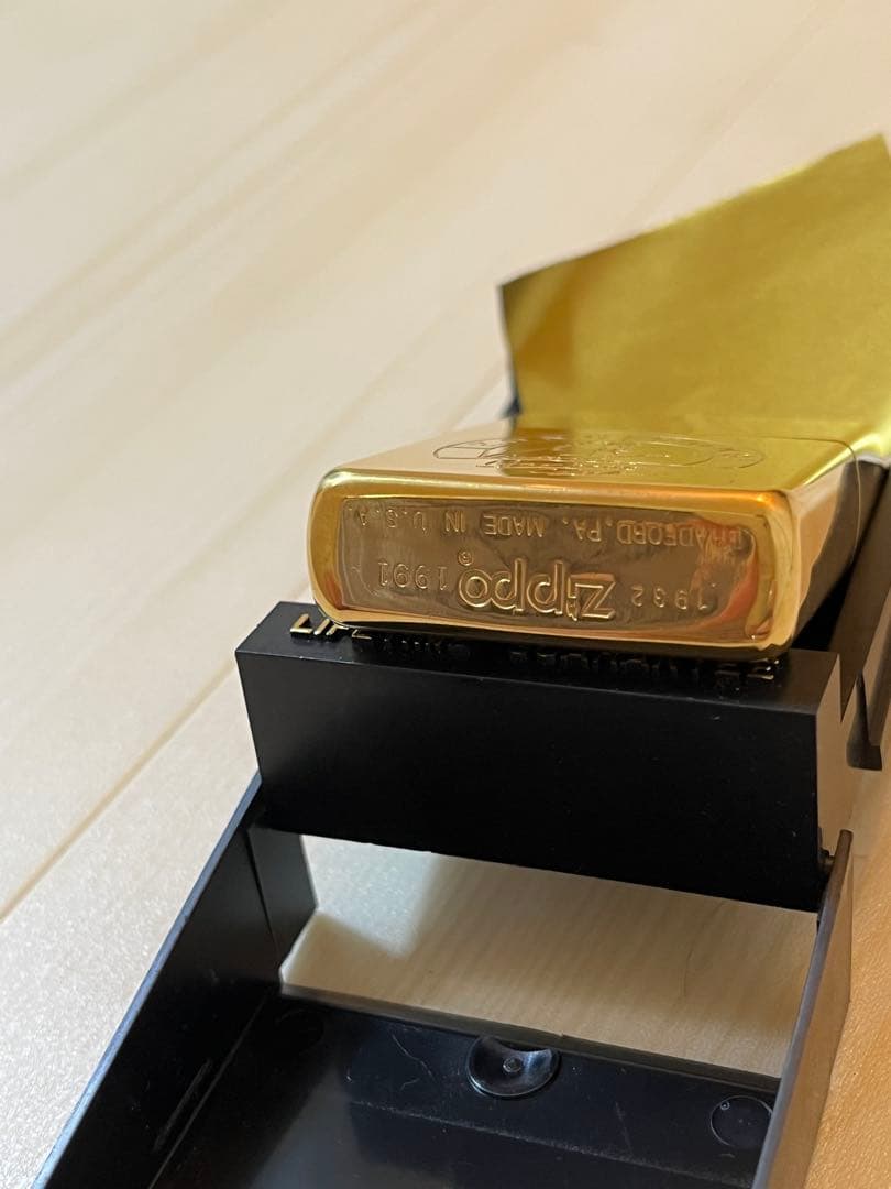 ZIPPO ジッポー オイルライター 香港 SOLID BRASS