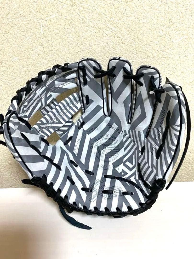 《ダズルカモ》2023限定グラブ【久保田スラッガー】軟式一般用グラブ新品未使用