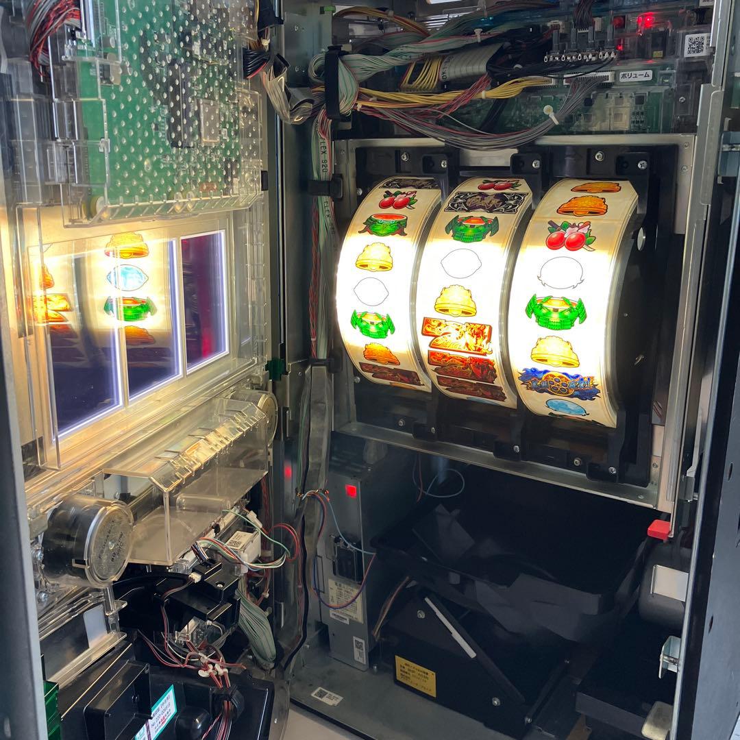 送料込み　花の慶次　天を穿つ戦槍　スロット実機　ドア・設定キー　不要機付き