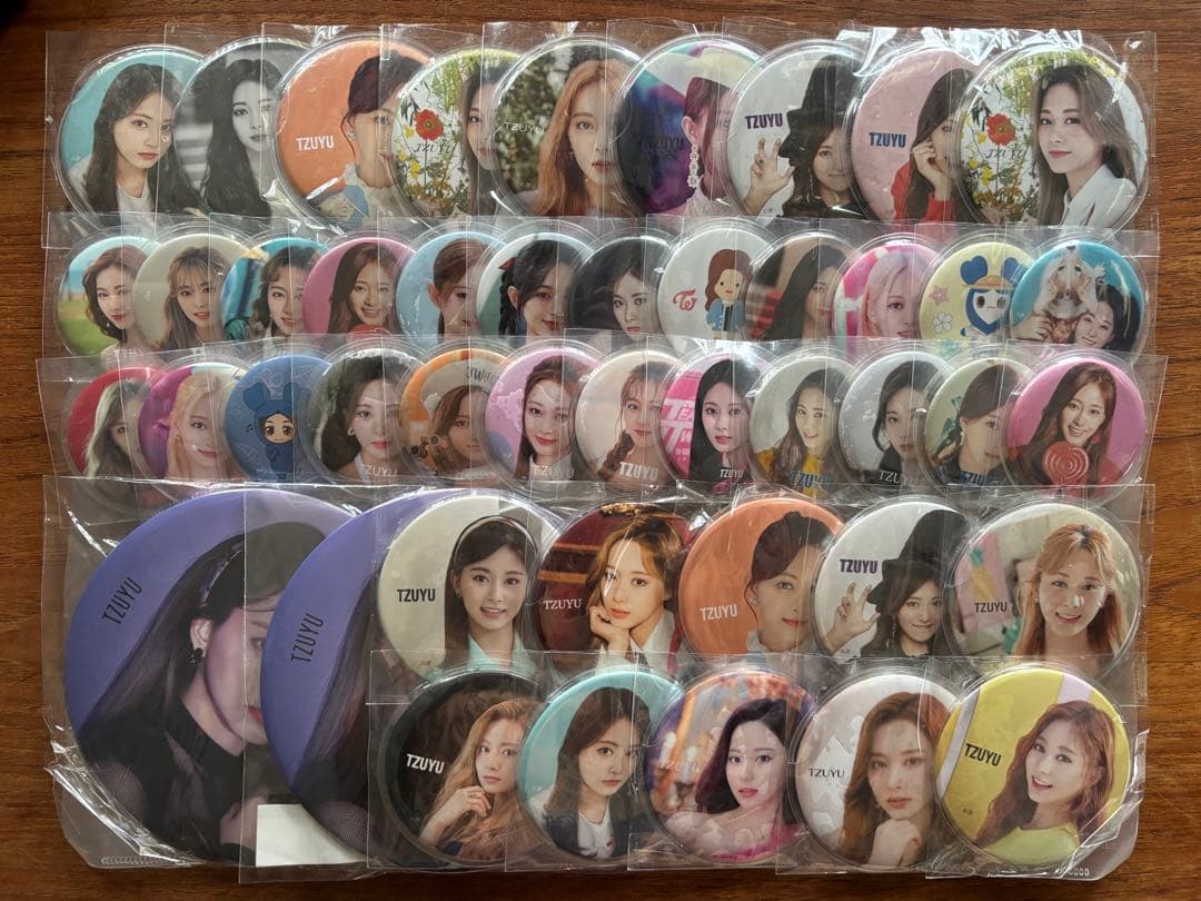 TWICE グッズ 痛バック ツウィ　缶バッジまとめ売り