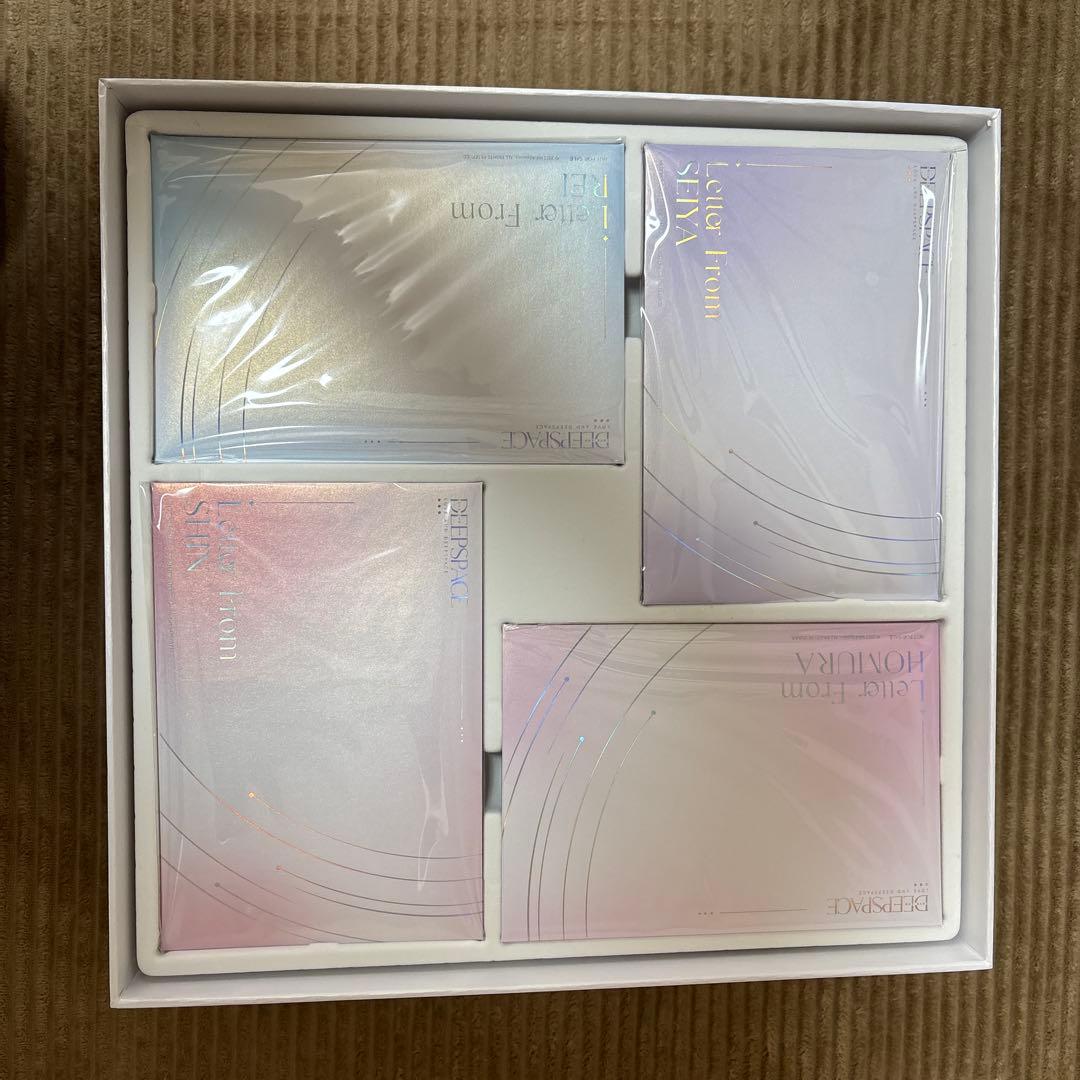 恋と深空 コレクションボックスとピンバッジセット