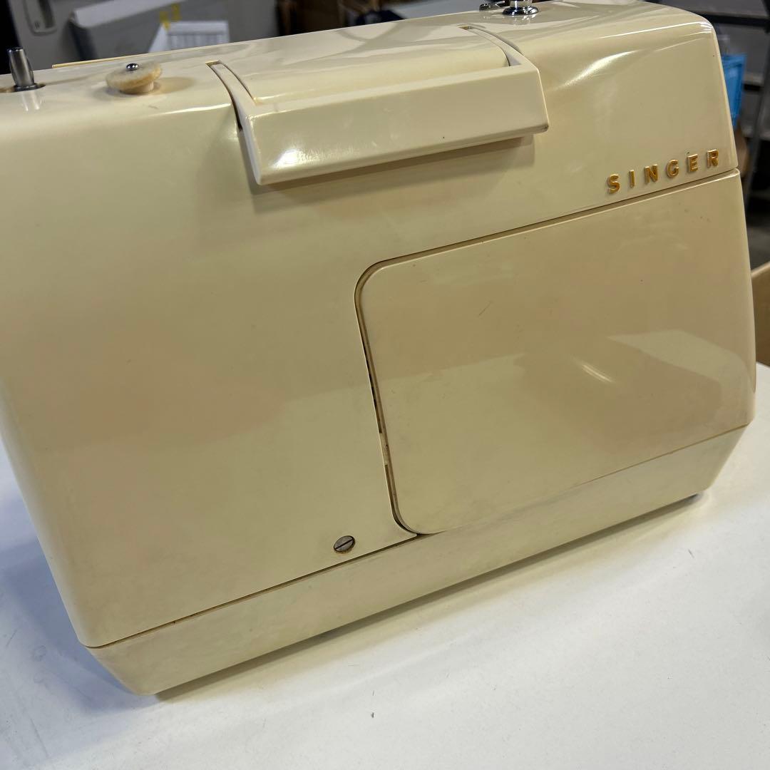 4267【昭和レトロ動作品】 シンガー・ミシン monami 384型 - メルカリ