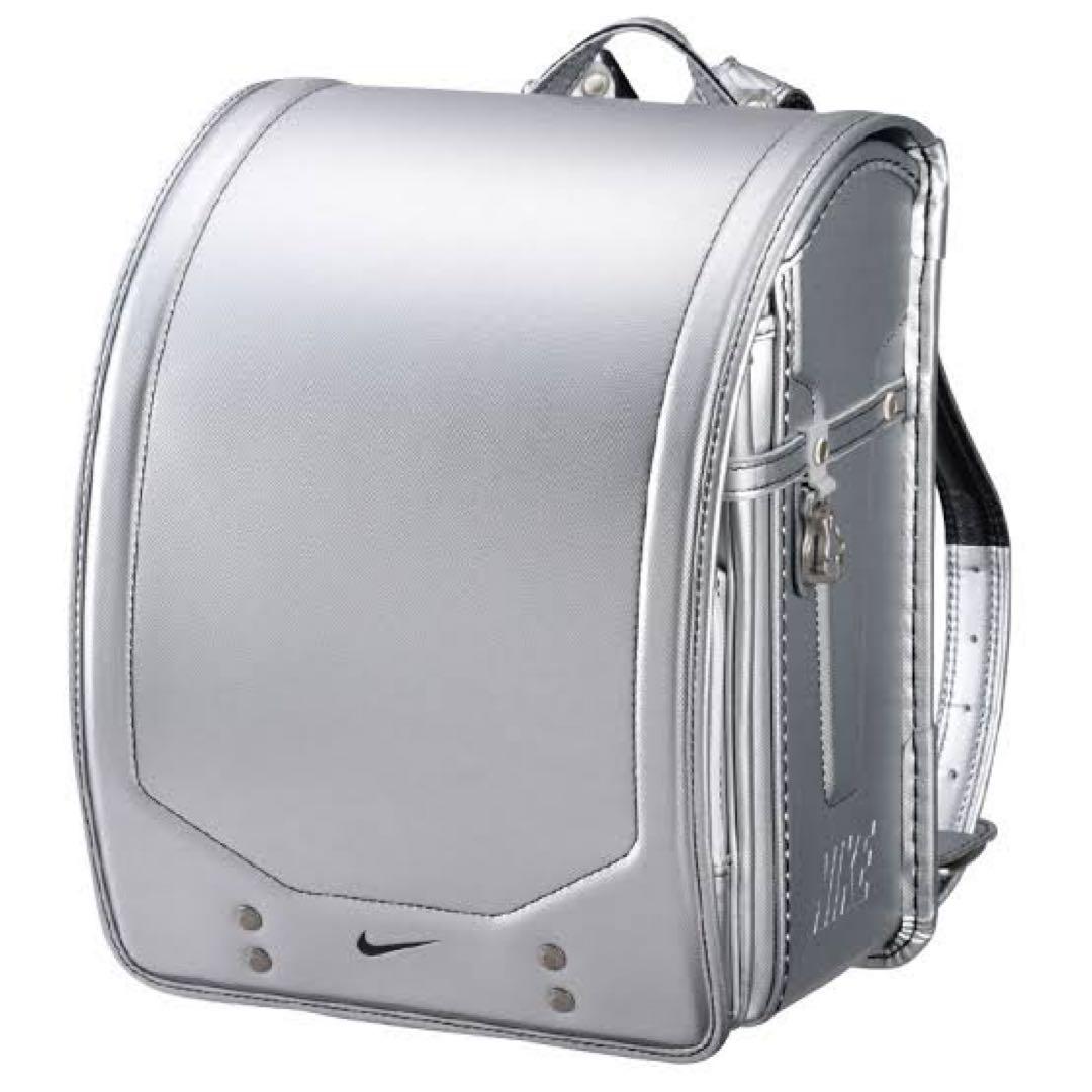 NIKE ランドセル シルバー×ブラック - メルカリ