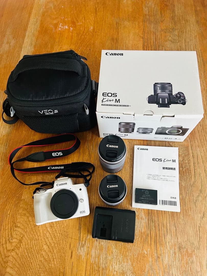美品☆Canon EOS M ミラーレス ダブルズームキット ショルダーバック付 ミラーレス / 一眼レフ 用お写ん歩カメラバッグ お写んぽバッグ バッグ