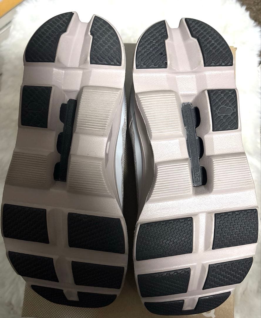 On クラウドモンスター　97729 26.5cm 即日発送