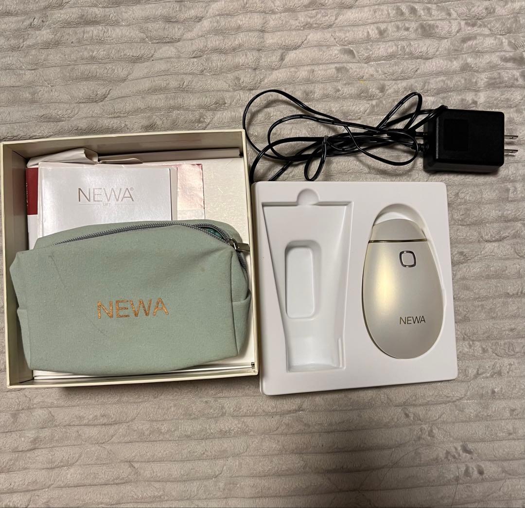 NEWAリフト　ニューワリフト　シャンパンゴールド 医療機器メーカーが提案する「サブマイクロ波RF美顔器」NEWAリフト