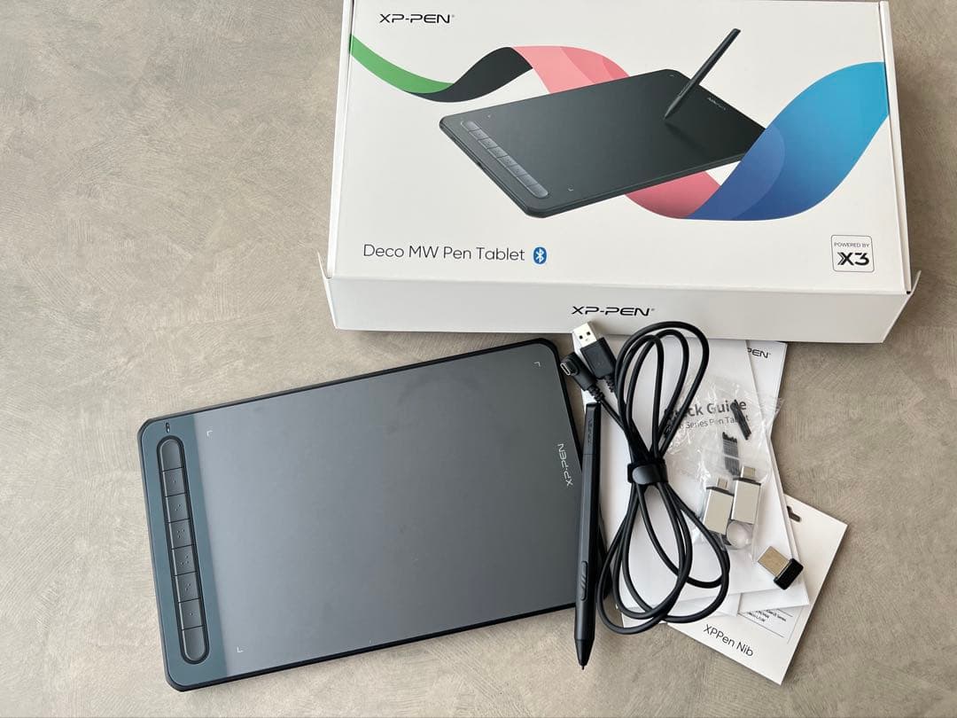 【美品】XPPen DecoMW ペンタブレット Bluetooth接続　備品付 Deco M & Deco MW 洗練されたデザインと高性能を兼ね備えたペン