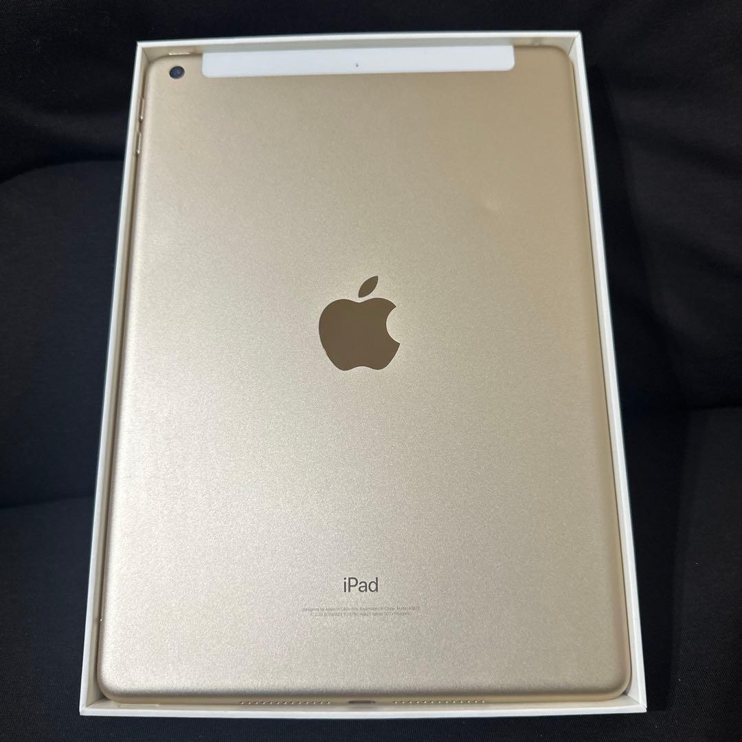 Apple iPad (第5世代) 32GB Wi-Fiセルラーモデル ゴールド - メルカリ