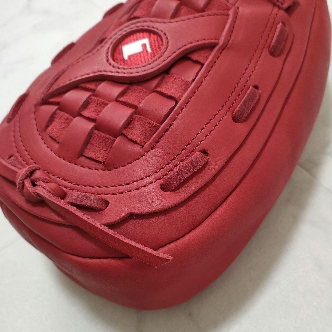 新品タグ付】TRION THE GLOVE ボディバッグ グラブレザー レッド