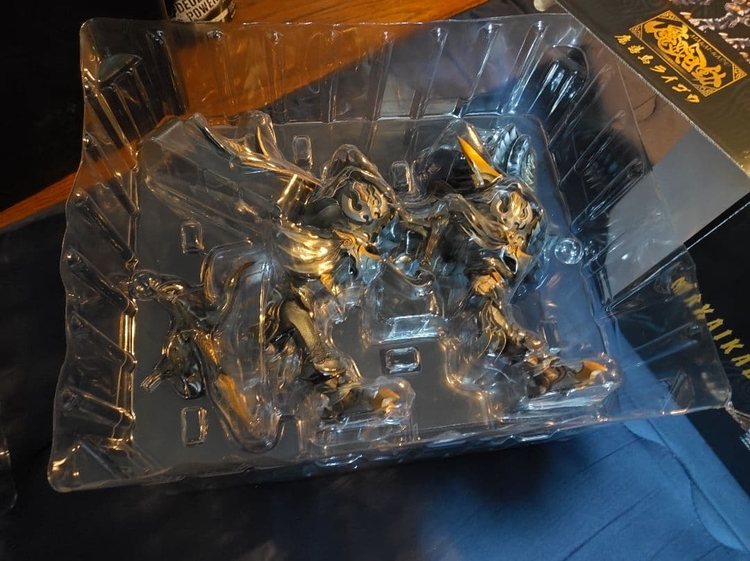 暗黒騎士呀＆ライゴウセット 最強の魔戒騎士 - メルカリ