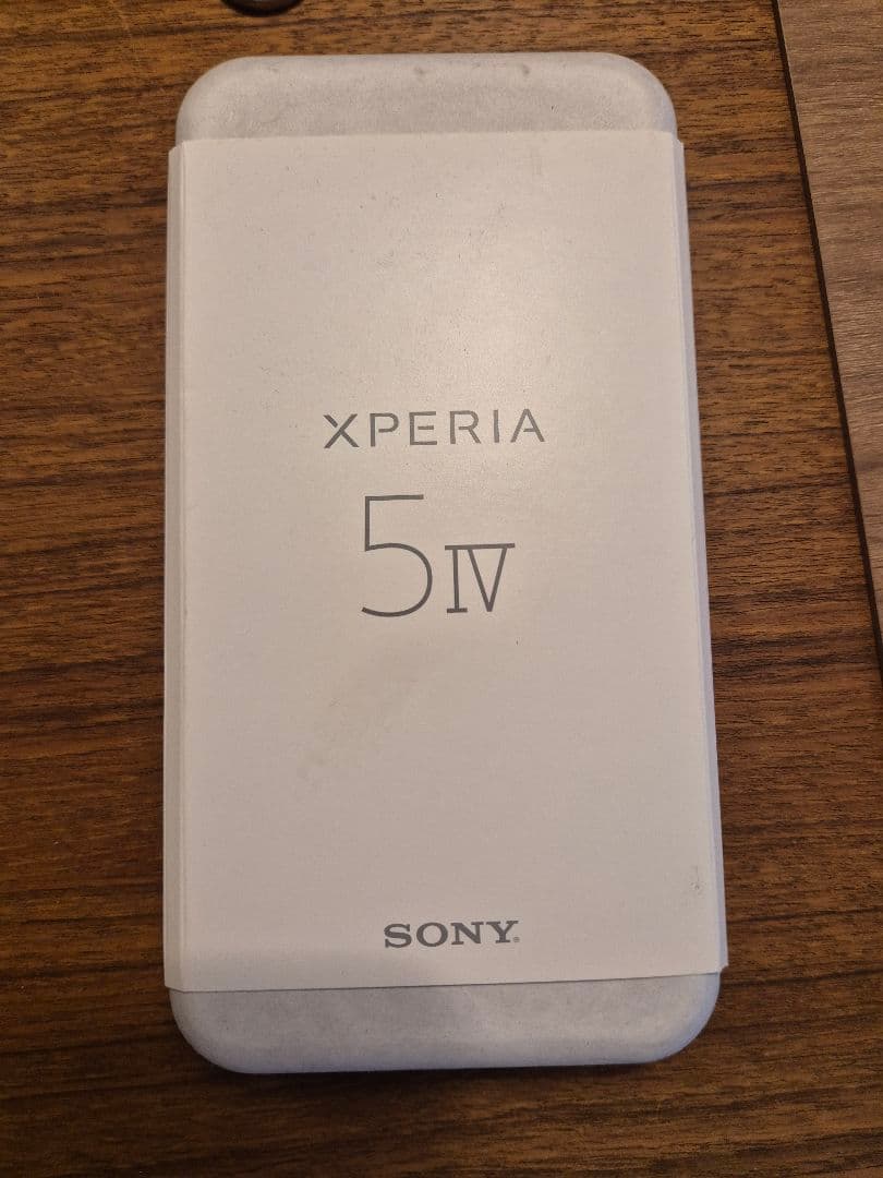 SONY XPERIA 5 IV XQ-CQ44 SIMフリーモデル256GB SIMフリーモデル「Xperia 5 IV（XQ-CQ44）」実機レビュー。余計なロゴ