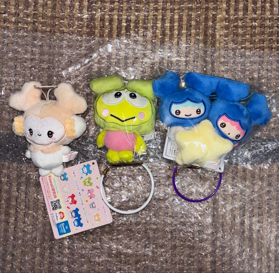 GiGO TWICE　LOVELYS サンリオ　マスコット　コンプリートセット