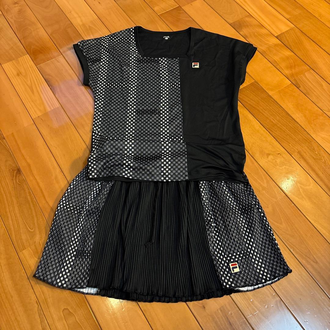 上下セット　FILA テニスウェア XL ドット柄 プリーツ FILA（フィラ） SALE アコーディオンプリーツスコート 小紋水玉柄