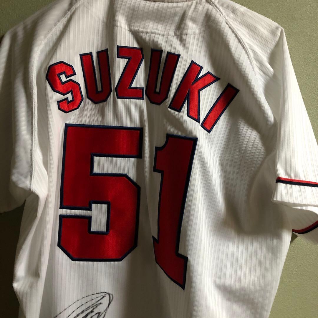 鈴木誠也直筆サインユニフォーム - メルカリ