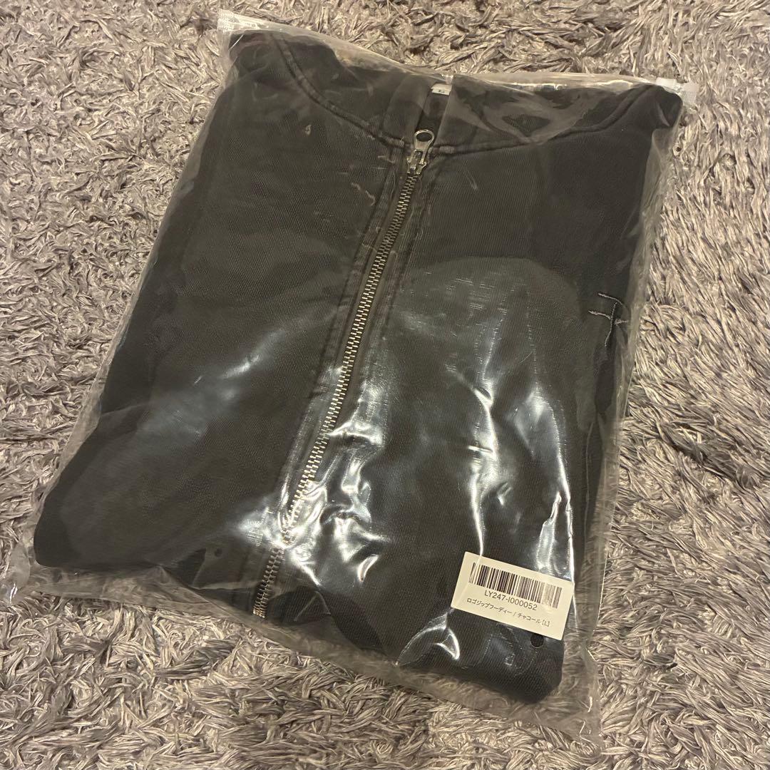 らっだぁ ロゴジップフーディー Lサイズ チャコール - メルカリ