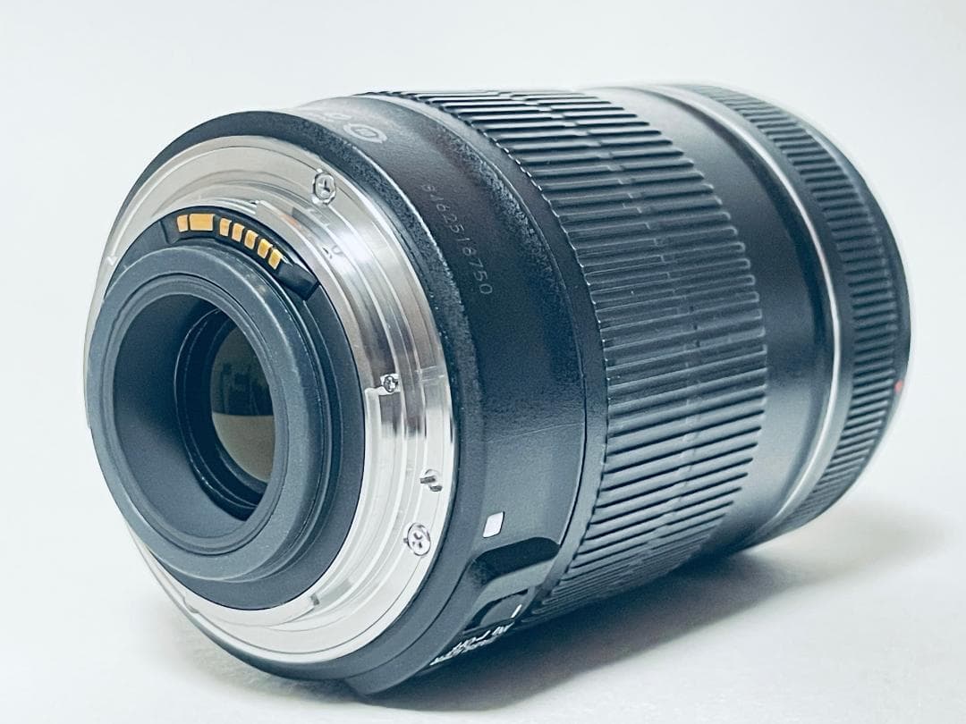 ✨極上✨Canon キヤノン EF-S 18-135mm f3.5-5.6 IS