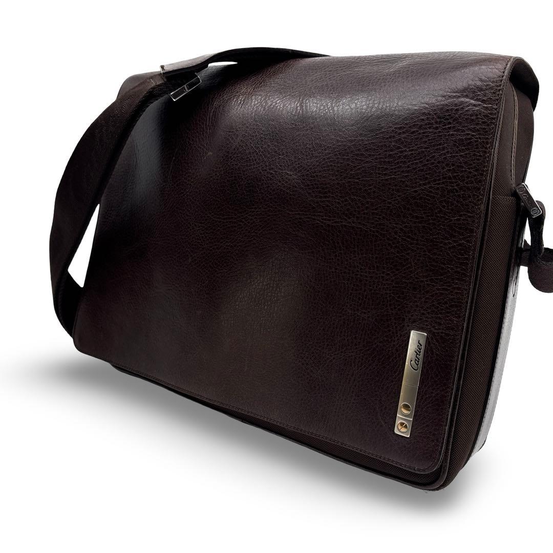 極美品】Cartier カルティエ サントス メッセンジャー ショルダー　レザー Cartier】カルティエ『サントス メッセンジャーバッグ』メンズ