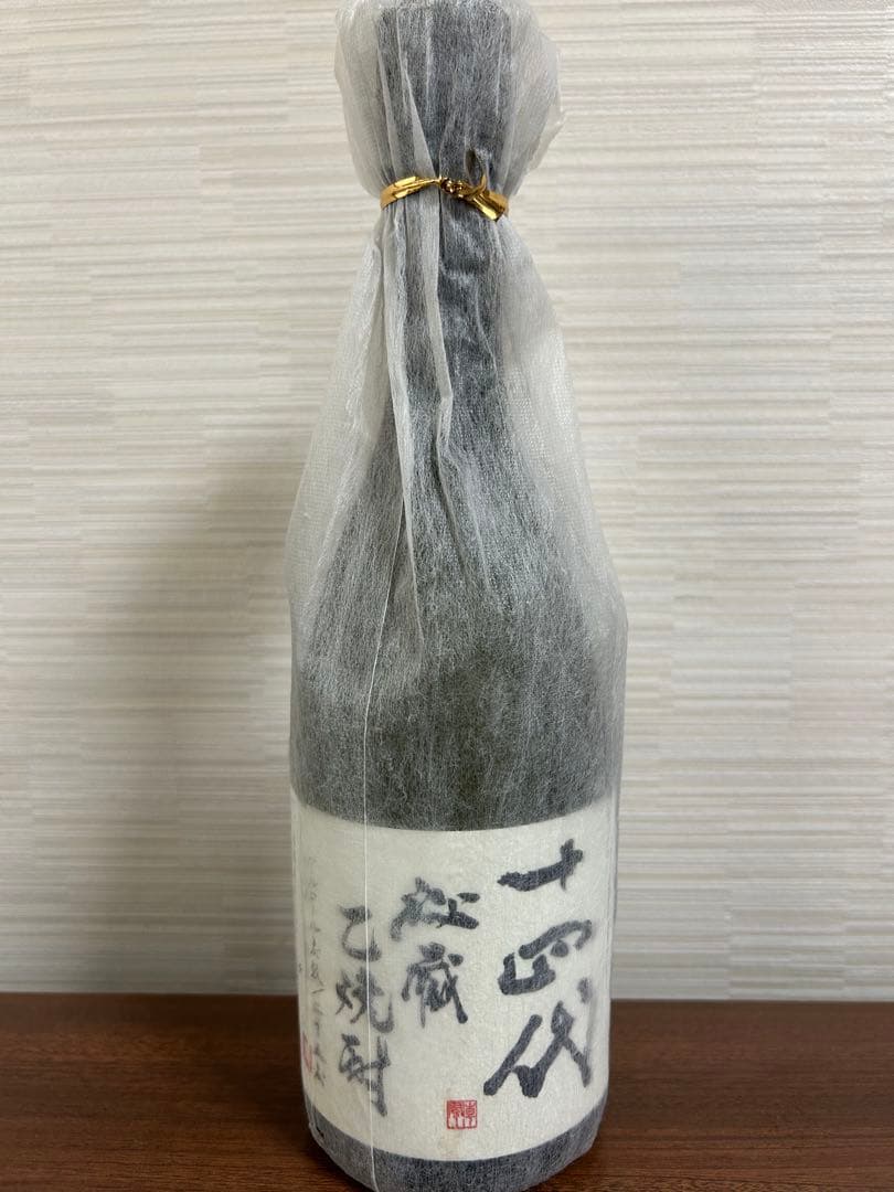 十四代 本格焼酎 25% Amazon.co.jp: 高木酒造 十四代 秘蔵焼酎 25度 720ml : 食品・飲料・お酒
