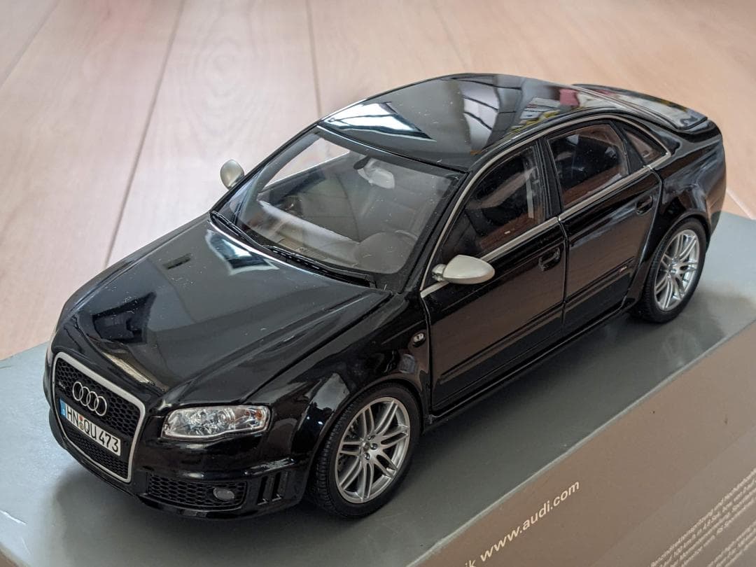 AUDI RS4 ミニカー モデルカー 1/18 1:18 MINICHAMPS 1/18 Audi RS4 RS 4 Avant Darwin Pro Kiloworks Blue Diecast Model