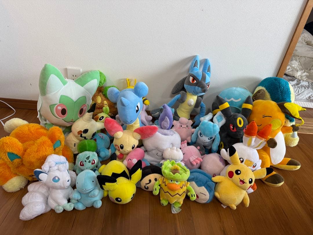 ポケモン ぬいぐるみ まとめ売り 大量 ピカチュウ ルンパッパ他