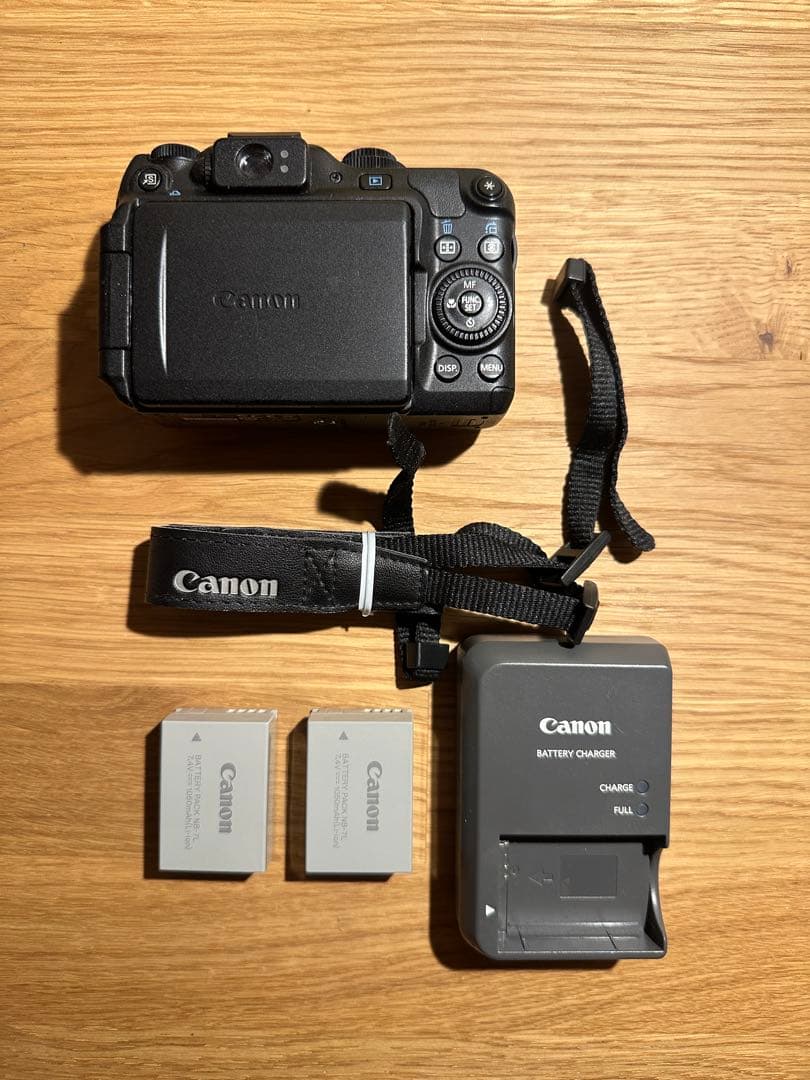 ⭐︎美品⭐︎ Canon G12 コンデジ 2バッテリー ストラップ 充電器付き ⭐︎美品⭐︎ Canon G12 コンデジ 2バッテリー ストラップ 充電器付き