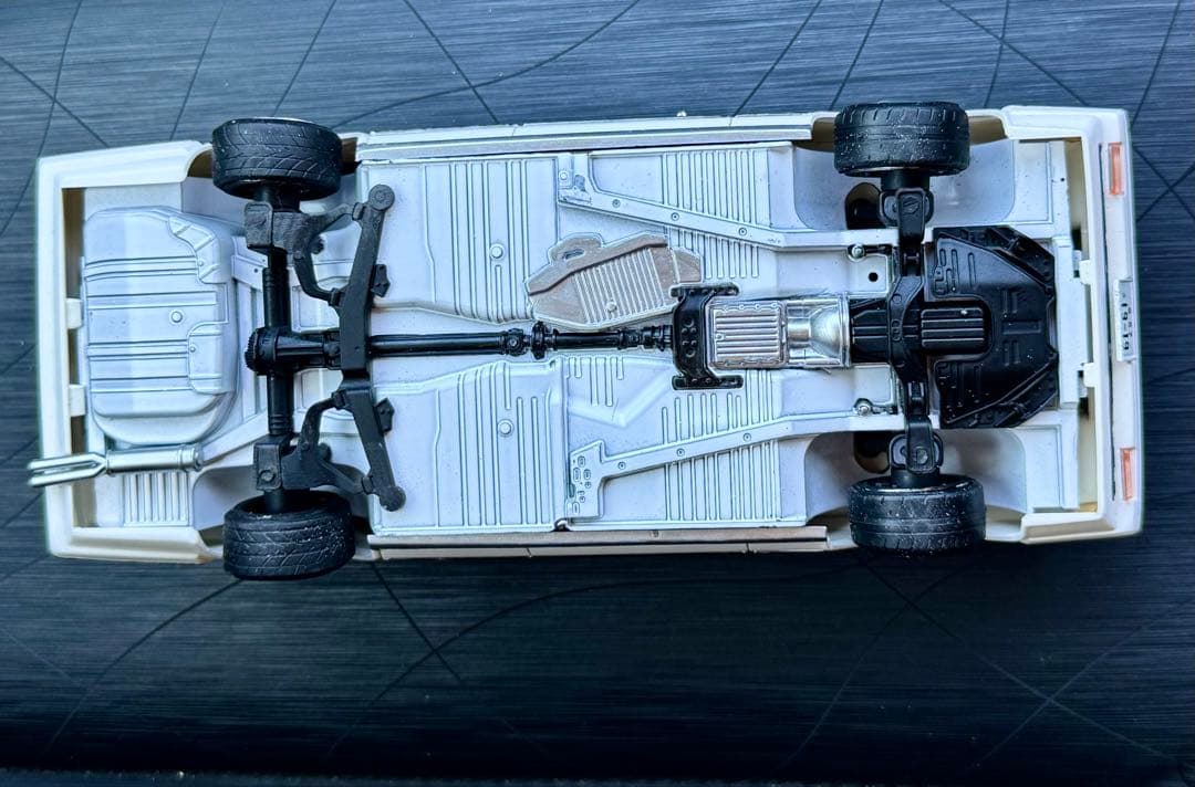 完成品】フジミ•GX61 クレスタ インチアップハの字箱絵 新型シャーシ