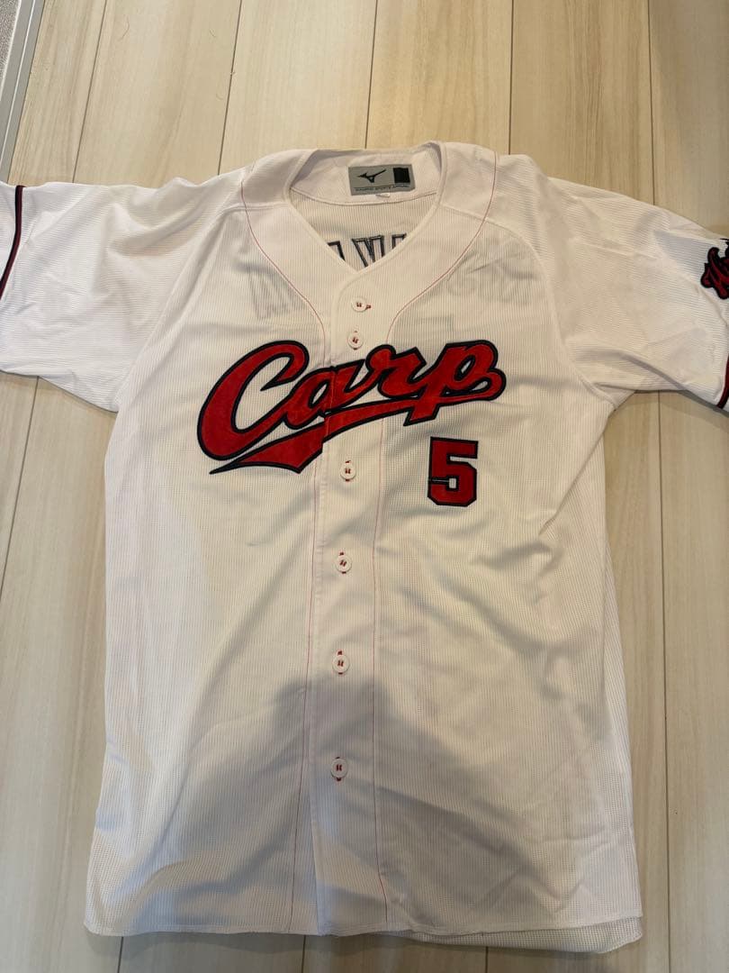 広島カープ 西川龍馬選手 ユニフォーム - メルカリ
