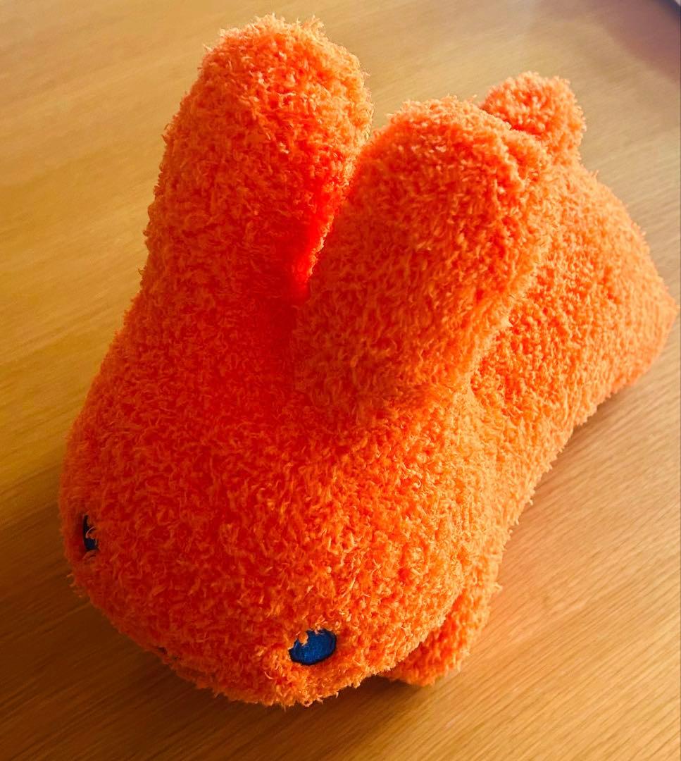 BEAMS別注MEDICOMTOYブルーナボンボンふわモコミニラビット