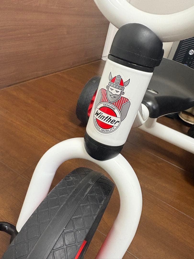 Winther 三輪車 ホワイト/レッド　ボーネルンド　ペリカンデザイン