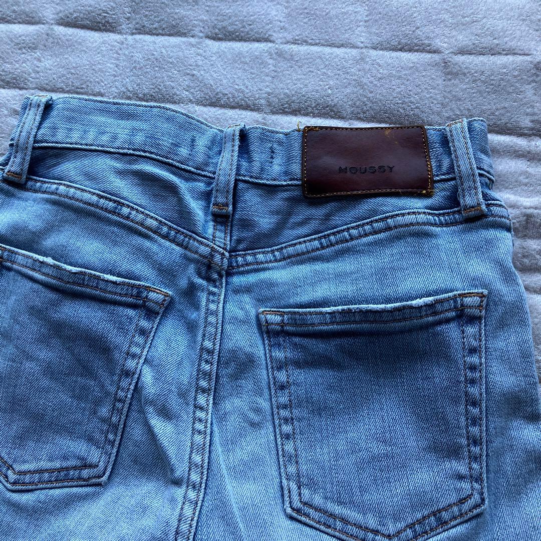 MOUSSY ブーツカットデニム ライトブルー - メルカリ