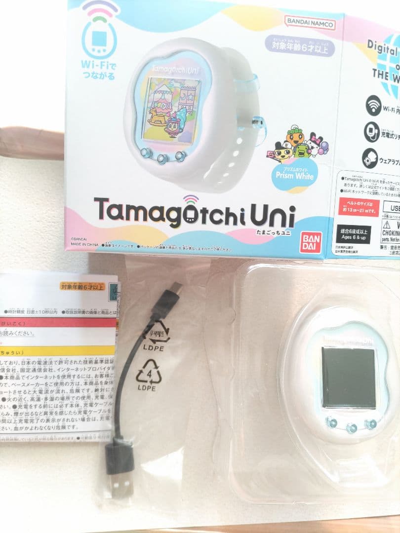 たまごっち ユニ Tamagotchi Uni プリズムホワイト