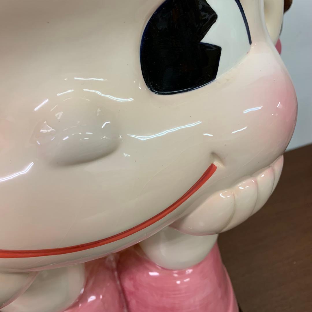 ❶希少 不二家 ペコちゃん ジャンボ 特大 陶器製置物 お座り 限定品 非売品